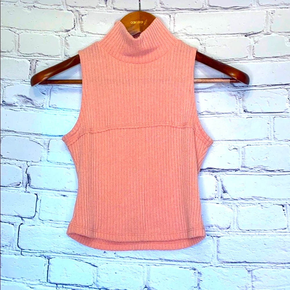 Le Lis Pink Peach Cropped Sleeveless Mock Turtleneck Size Small